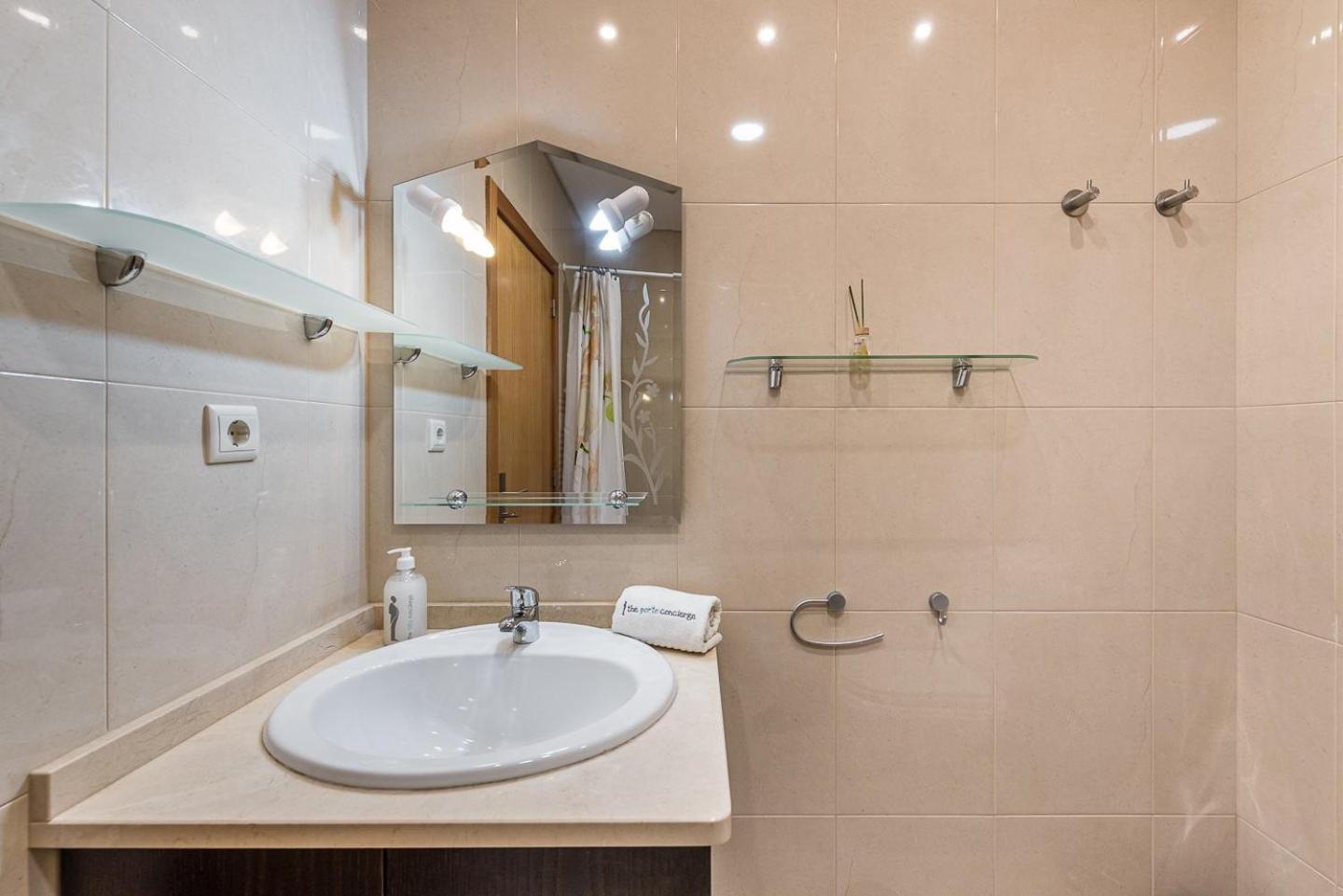 Guestready - Luxe Living By The Pool Apartment Povoa de Varzim Luaran gambar